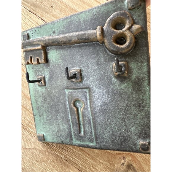 Segovia Spain Handmade Ceramic Wall Key Holder 3 Hooks - Antique Rim Lock Style - Picture 8 of 10